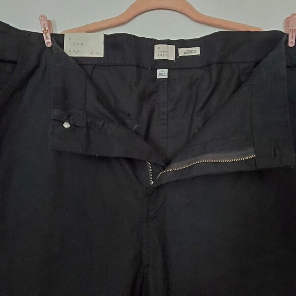 Women's A New Day Pants Size 24 Black Stretch Tapered Leg High Rise Relaxed Fit - Picture 10 of 13